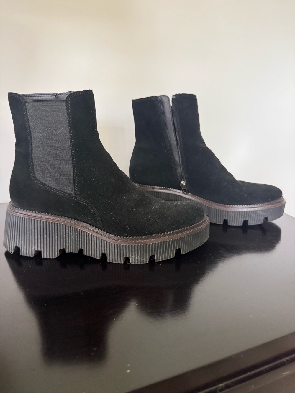 Dolce Vita Black Suede Lug Sole Chelsea Booties Size 9